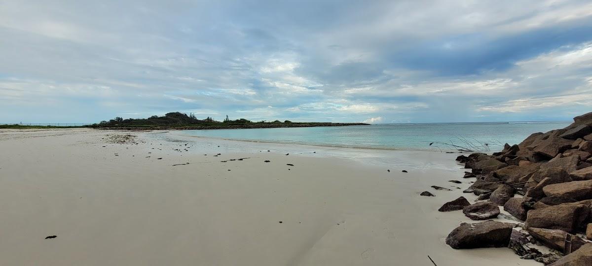 Sandee Seychelles Airport Beach Photo