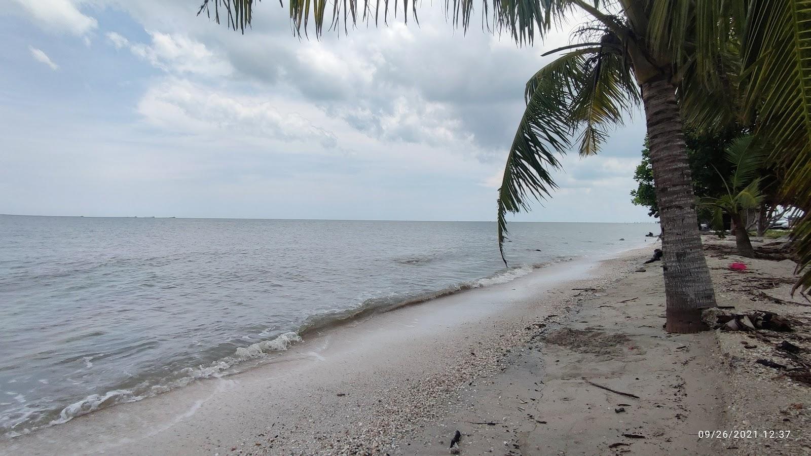 Sandee Pantai Mesra Seri Menanti