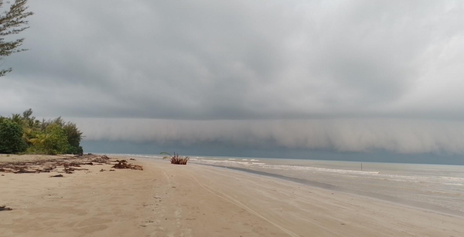 Sandee Pantai Kuala Nyalau