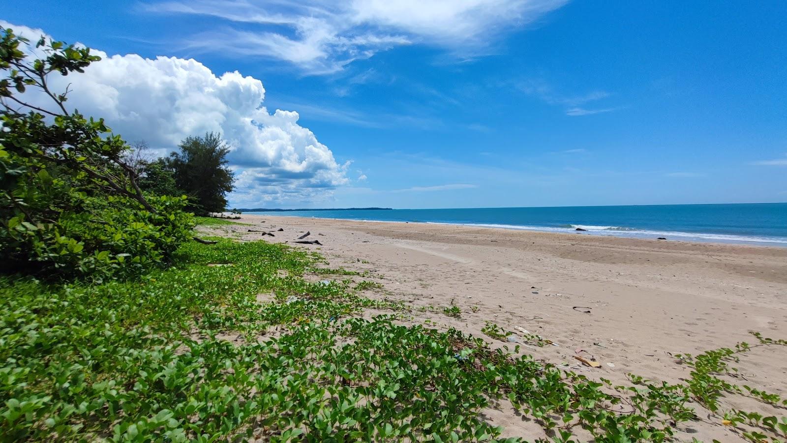 Sandee Pantai Batu Layar Photo