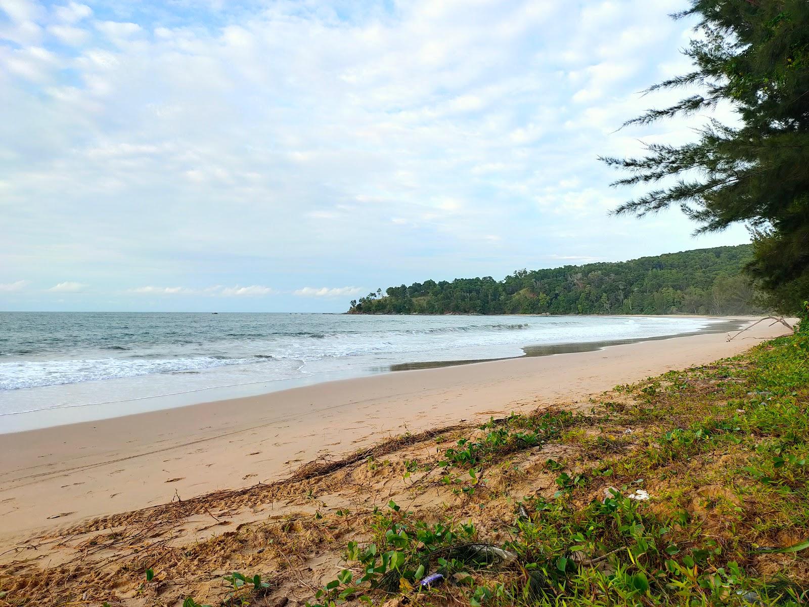 Sandee Pantai Lok Nunsung Photo