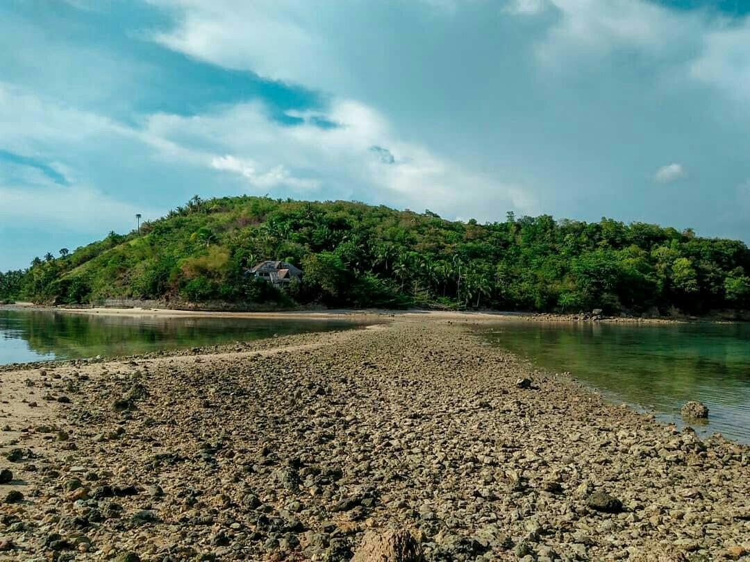 Sandee Trinity Islands Photo