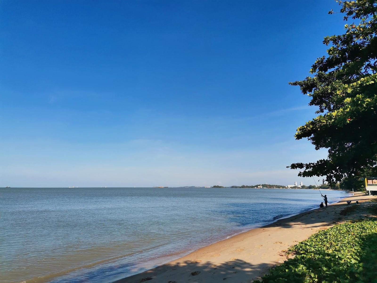 Sandee Pantai Pengkalan Balak Melaka