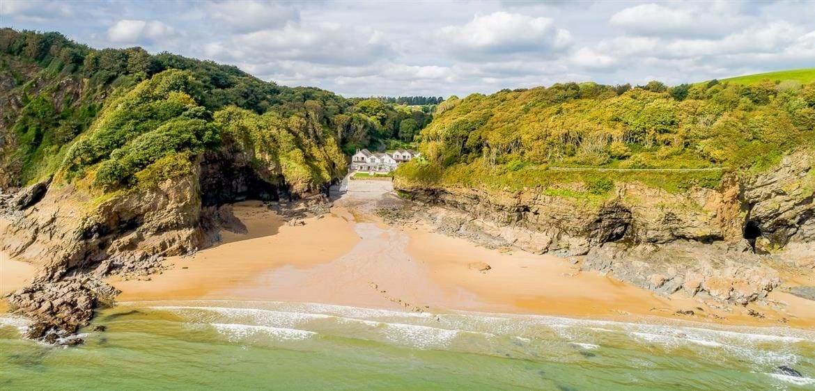 Sandee Waterwynch Bay