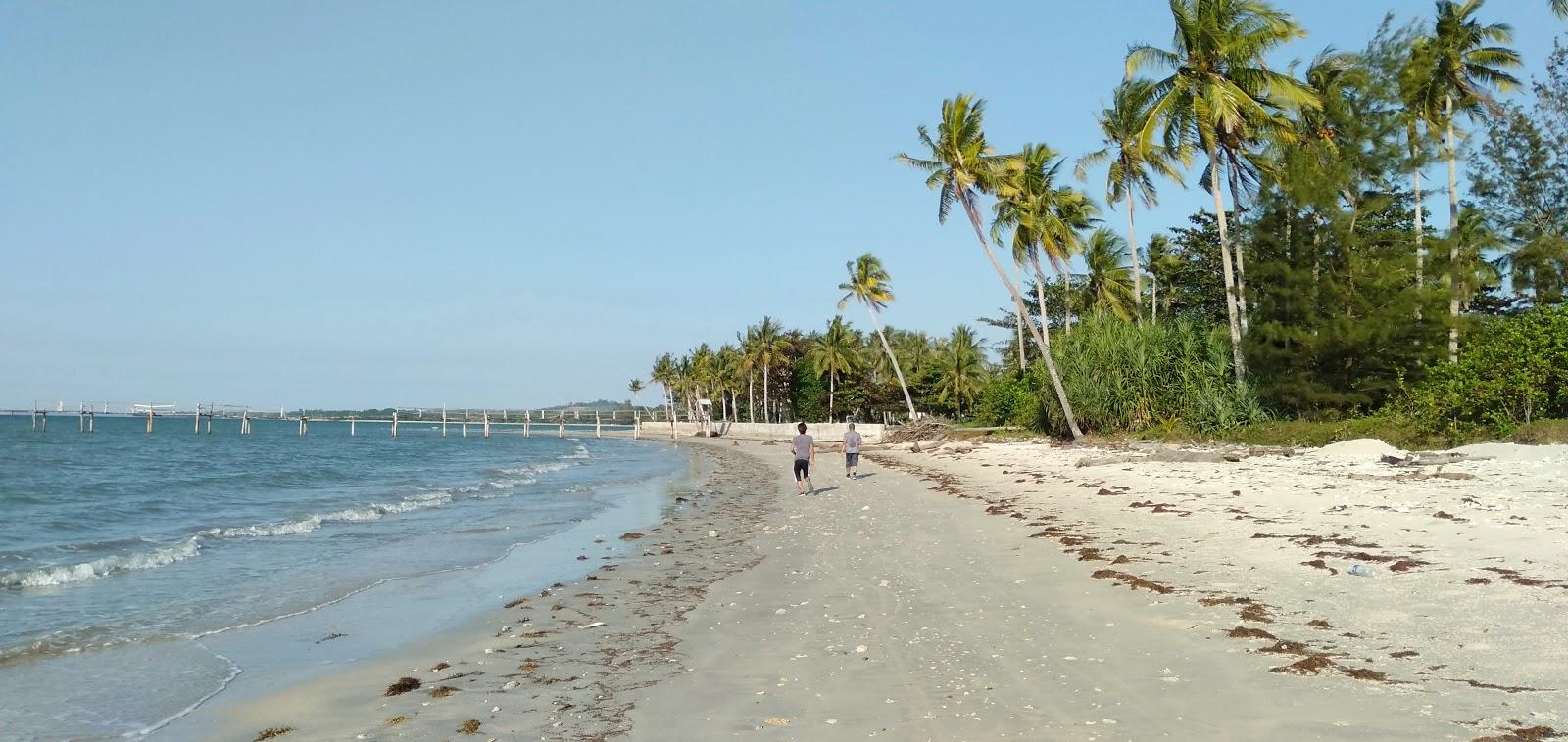 Sandee Pantai Menumpang Photo