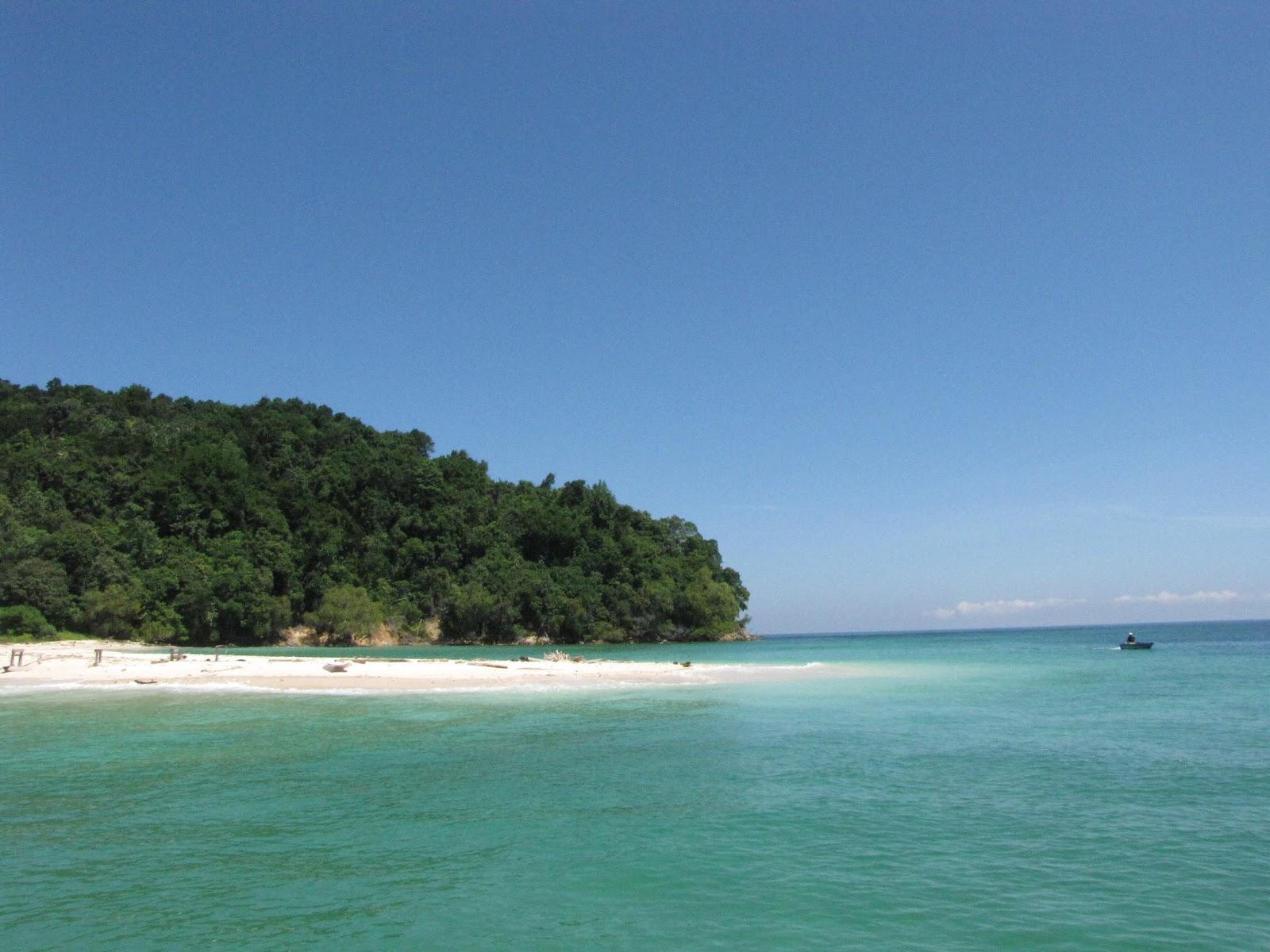 Sandee Sulug Island