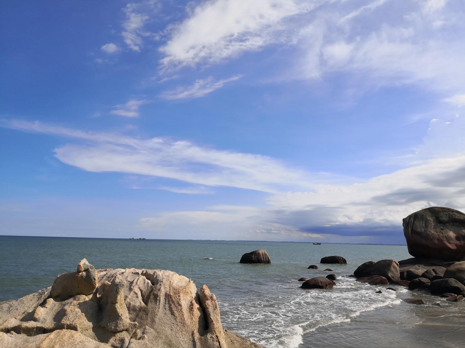 Sandee Pantai Tembeling