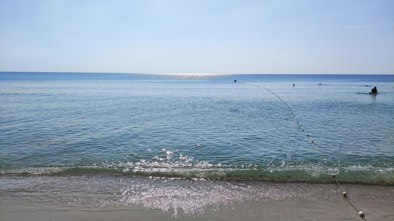 Sandee Kikki Beach