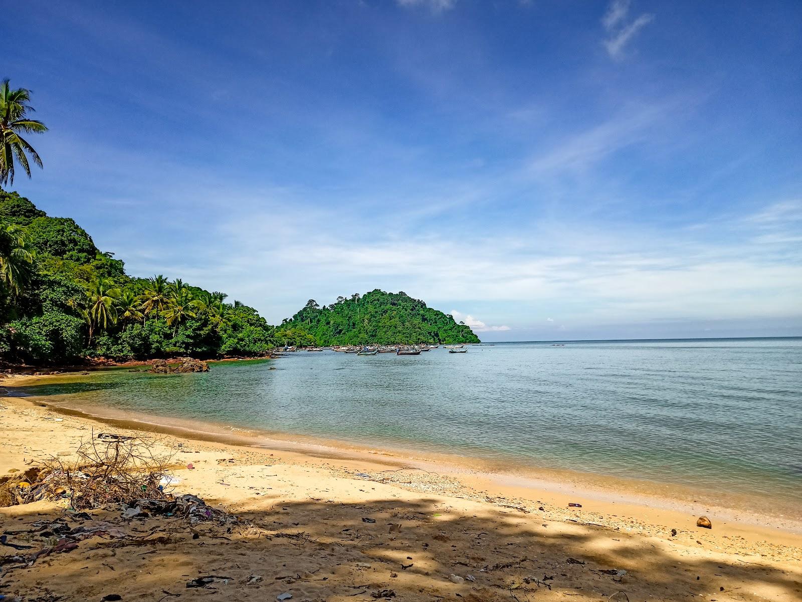 Sandee Pantai Pulau Sayak