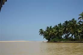 Sandee Poovar Beach