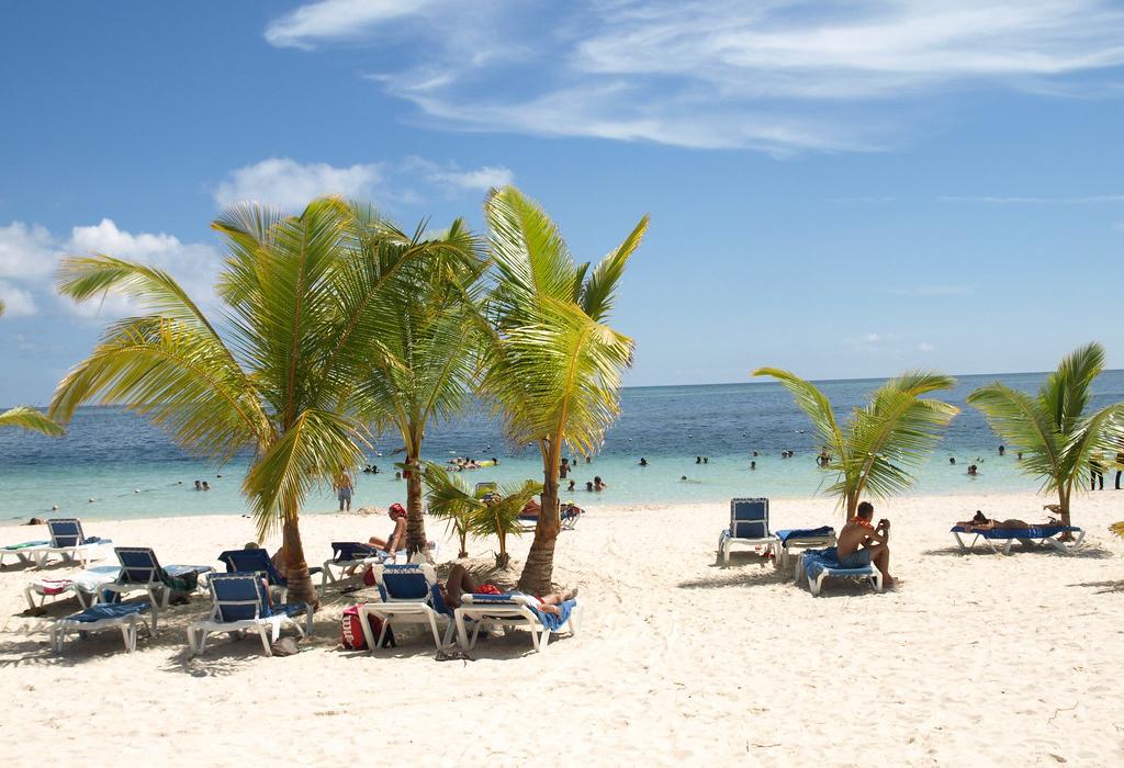 Sandee Playa Juanillo