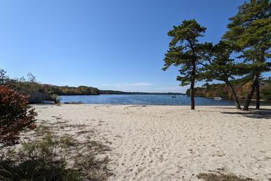 Sandee - Wixon Memorial Beach