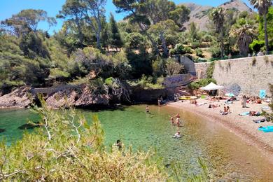 Sandee - Calanque Du Petit Mugel