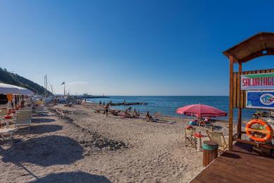 Sandee - Spiaggia Libera Vallugola