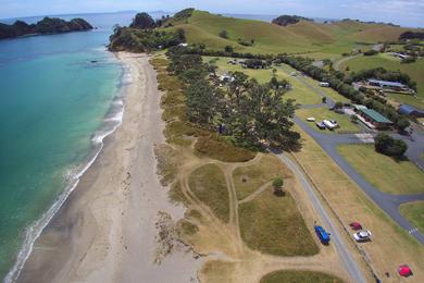 Sandee Whananaki Beach Photo