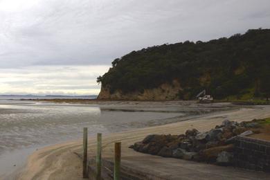 Sandee - Waiwera Beach