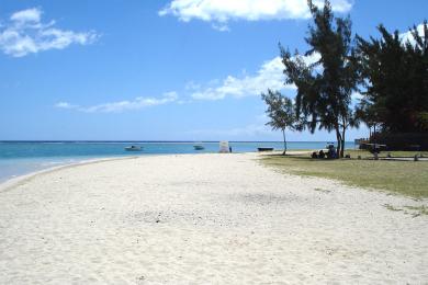 Sandee La Preneuse Beach Photo