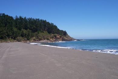 Sandee Trogualemo Beach Photo