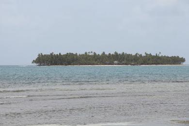 Sandee - Isla Crawl Cay Beach