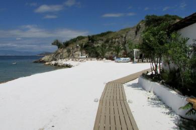 Sandee Astrida Beach