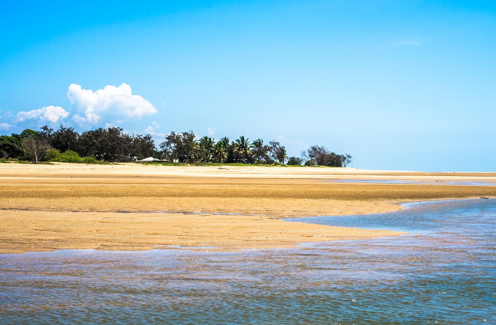 Sandee - Saunders Beach