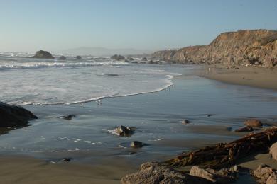 Sandee Salmon Beach