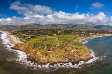 Sandee Point Dume State Beach Photo