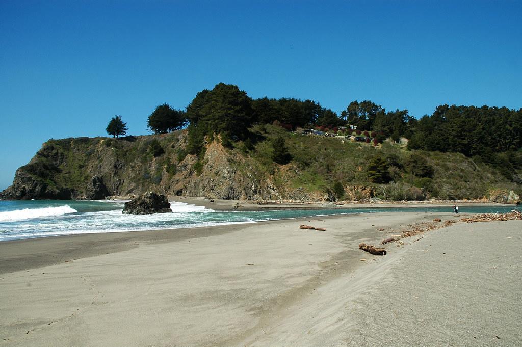 Sandee Navarro Beach
