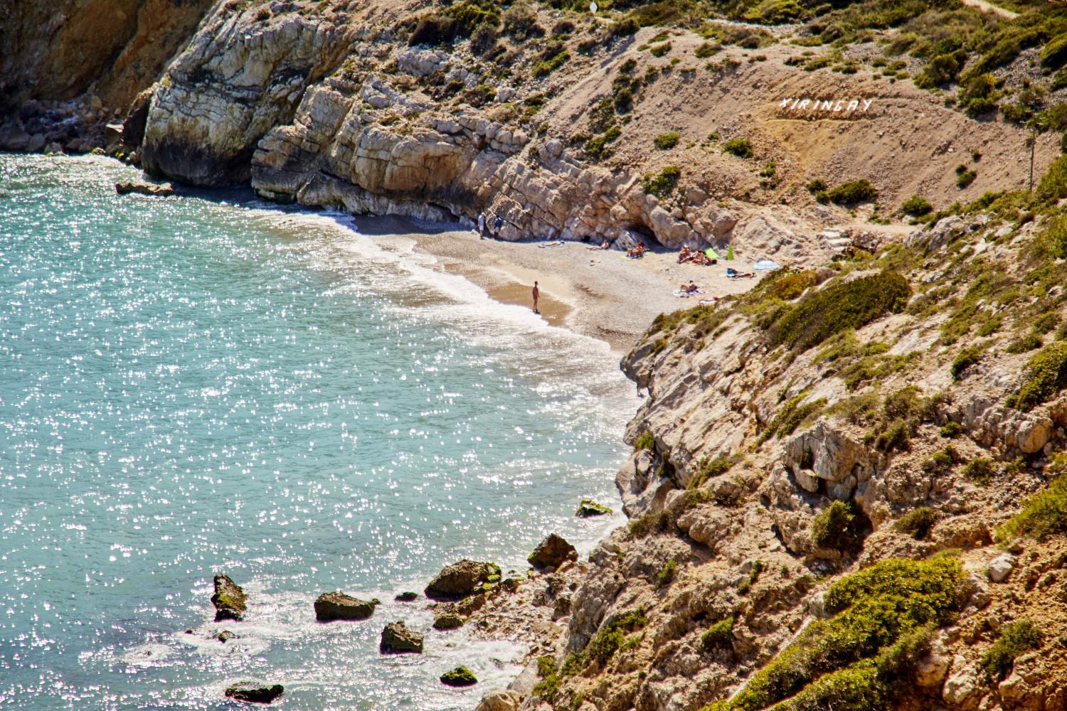 Sandee - Platja De La Desenrocada / Cala Dels Gegants