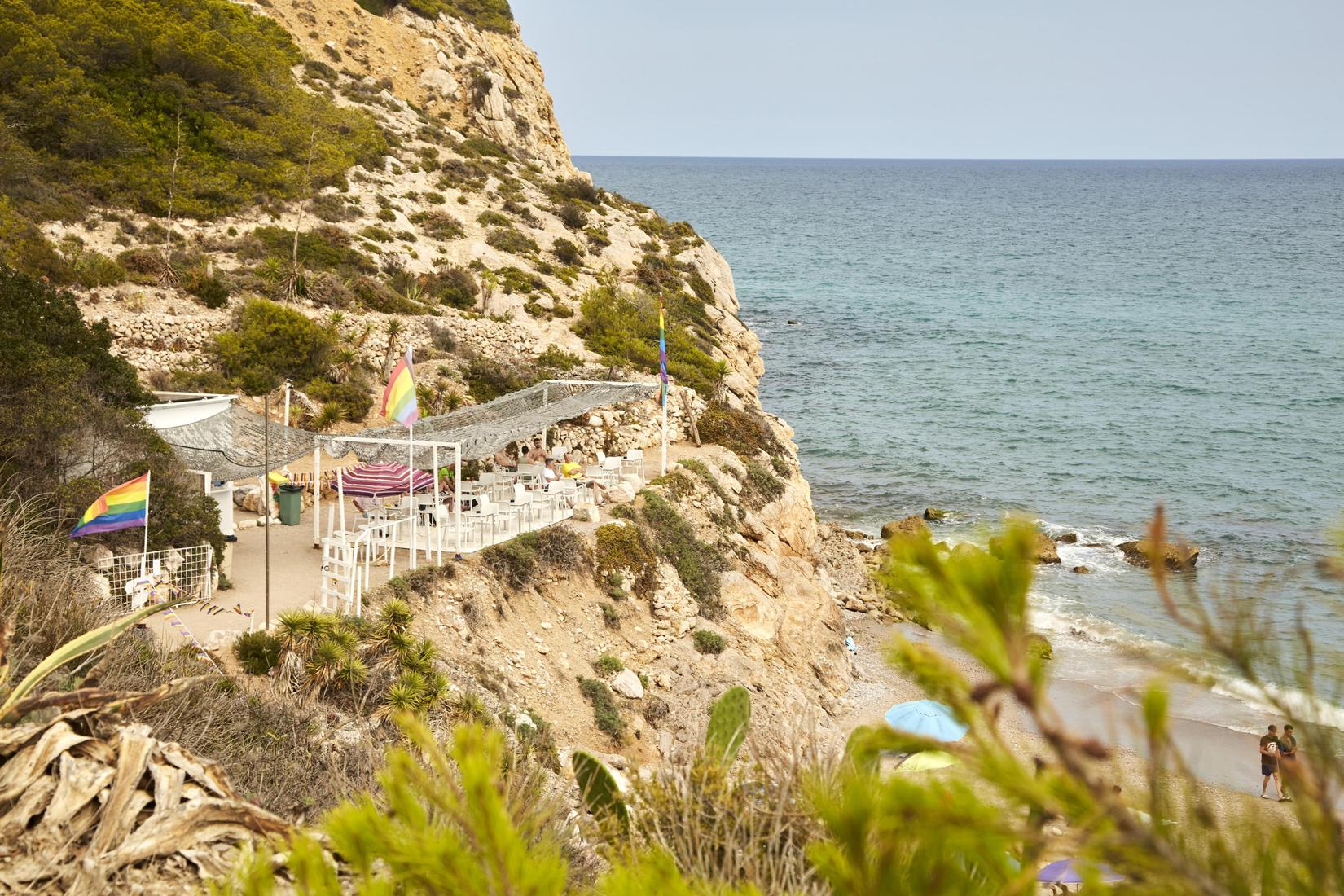 Sandee - Platja De La Desenrocada / Cala Dels Gegants