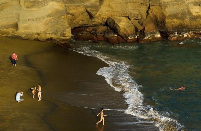 Sandee - Papakolea Beach