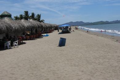 Sandee Maviri Beach