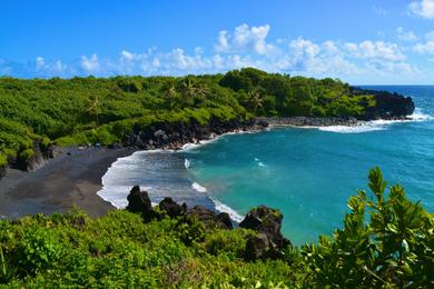 Sandee Waianapanapa Black Sand Beach Photo