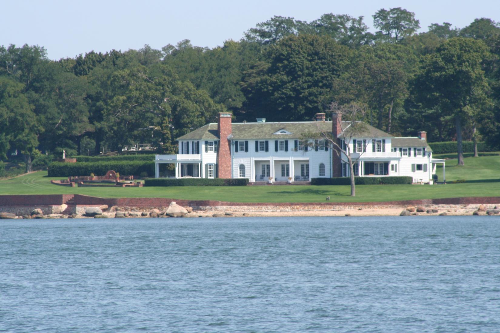 Sandee - Crescent Beach Shelter Island