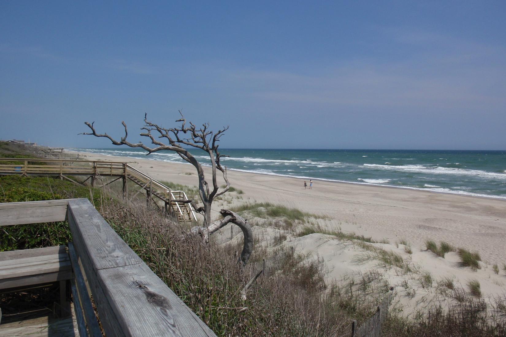 Sandee - Mile Marker 7 1/2, Oceanside