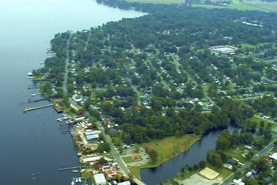 Sandee Pasquatank River - E.C. Coast Guard Station Beach
