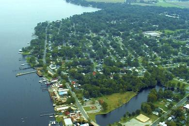 Sandee Pasquatank River - E.C. Coast Guard Station Beach Photo