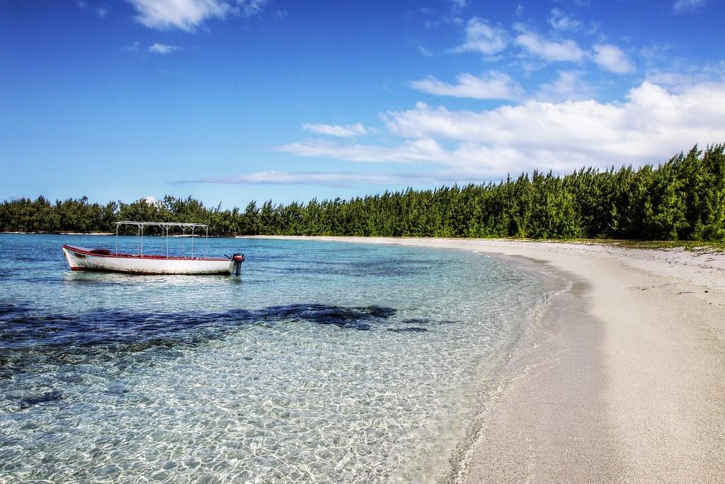 Sandee Blue Bay Beach Photo