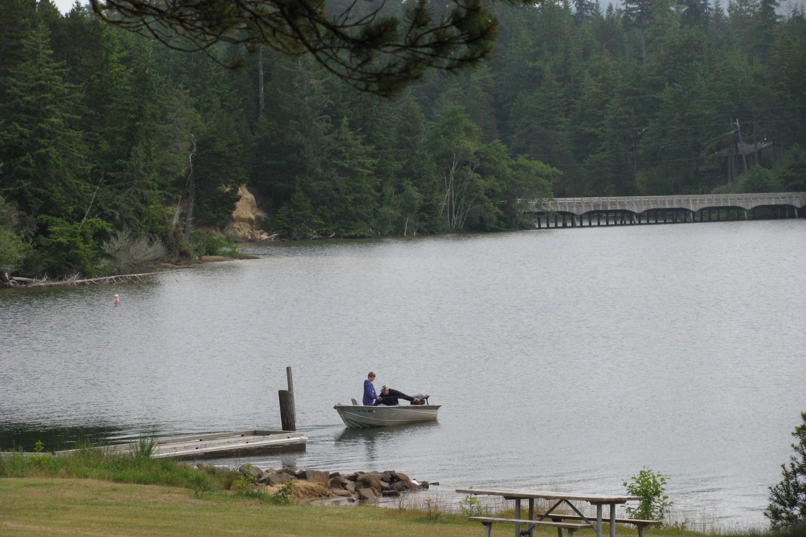 Sandee - Woahink Lake