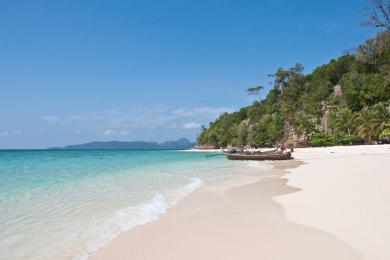 Sandee Bamboo Bay Beach Photo