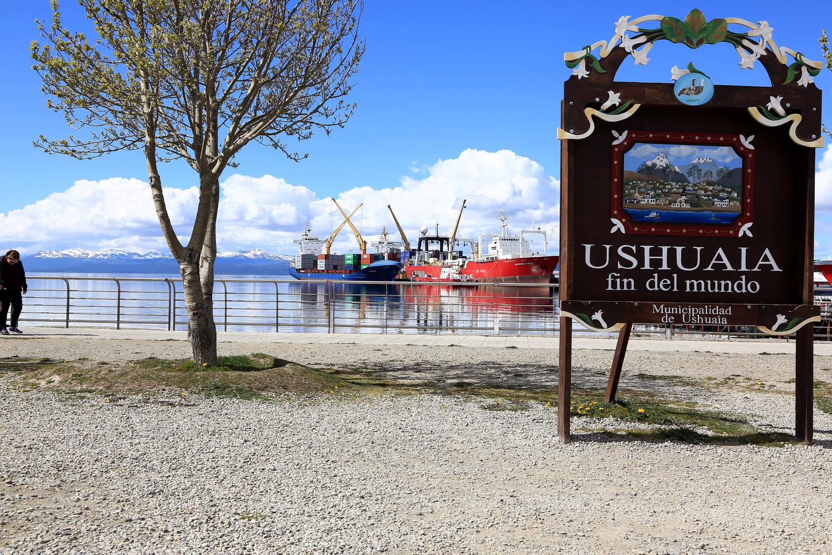 Sandee - Puerto Ushuaia