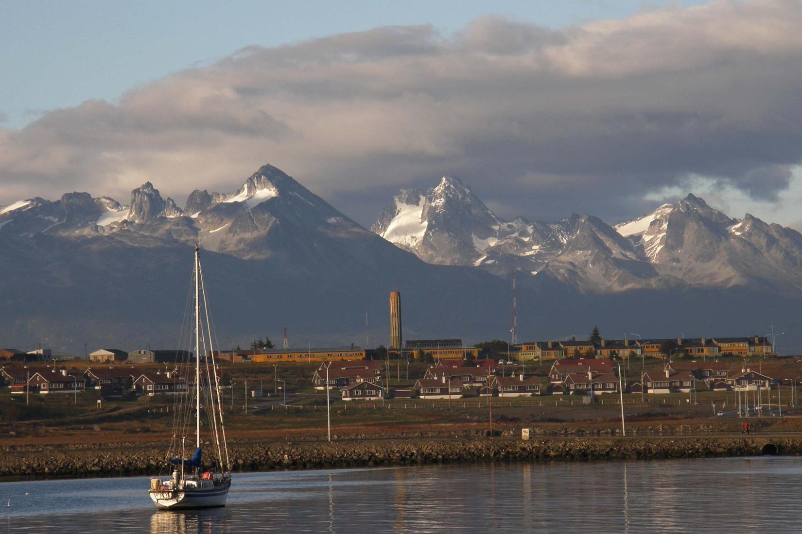 Sandee - Puerto Ushuaia