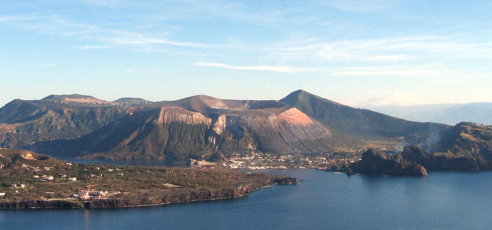 Sandee - Spiaggia Di Vulcano