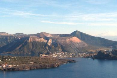 Sandee - Spiaggia Di Vulcano