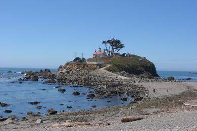 Sandee Battery Point Lighthouse Beach Photo