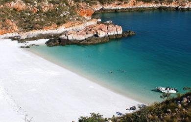 Sandee Hidden Island