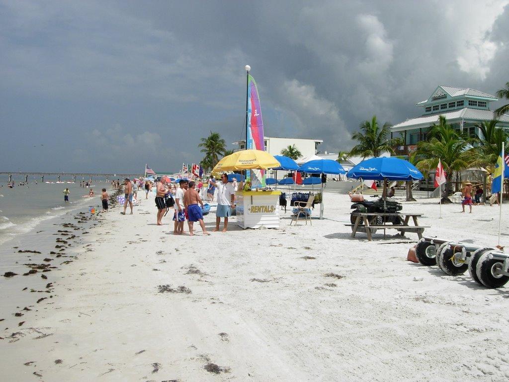 Sandee - Crescent Beach Family Park