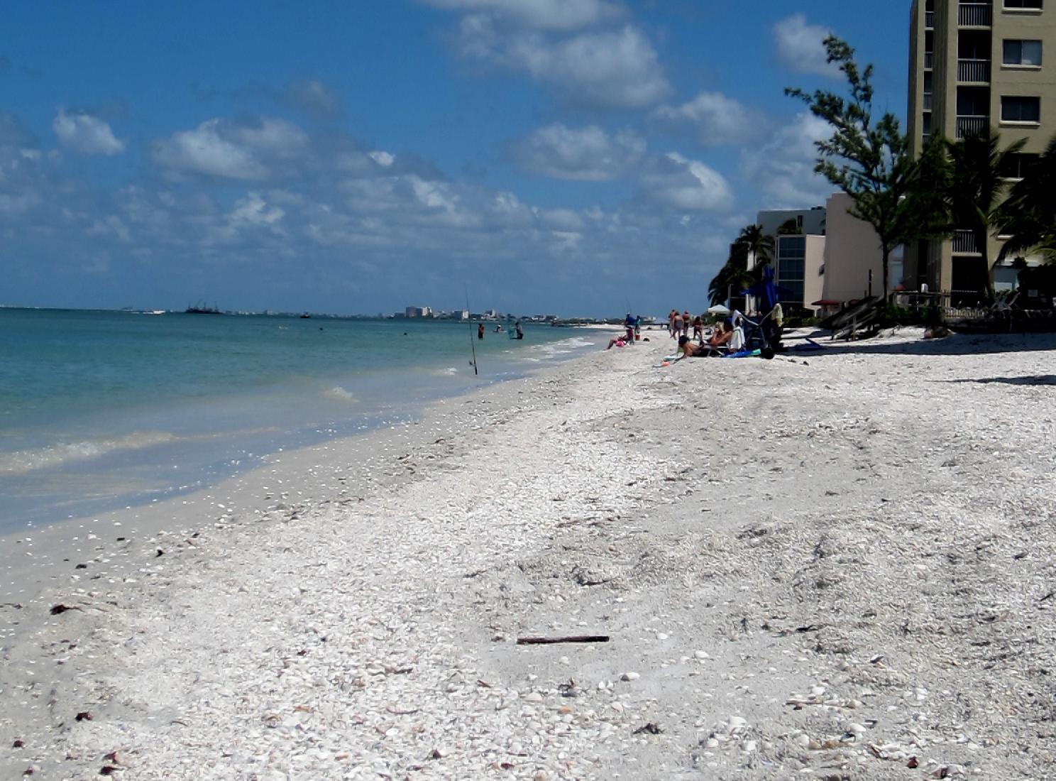 Sandee - Little Hickory Island Beach Park