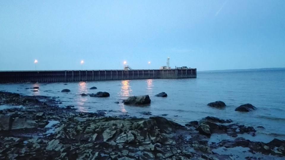 Sandee Ambleside Park Beach
