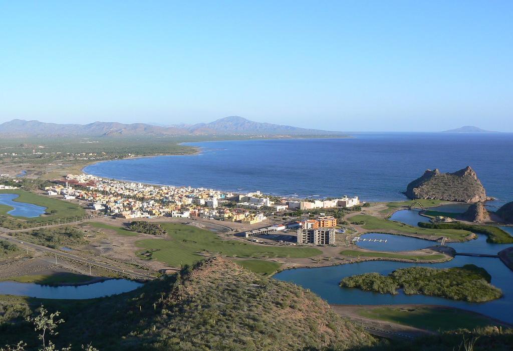 Sandee Loreto Beach